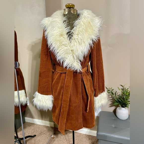 Show Me Your Mumu Penny Lane Coat Sienna Corduroy Jacket Faux Fur Trim NWT - Picture 4 of 15